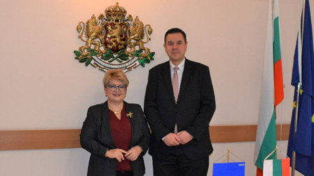 Ministrul Economiei Nikola Stoyanov și Ambasadoarea României în Bulgaria, Brândușa Predescu