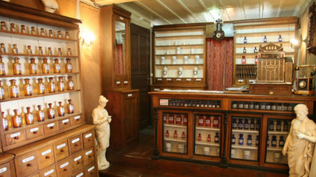 Старата аптека на д-р Сотир Антониади в Архитектурно-историческия резерват 