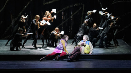 Сцена от „Вълшебната флейта“, постановка на Националната опера в Амстердам.