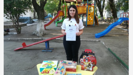 Антония Илиева получи благодарствена грамота за дарението, което направи