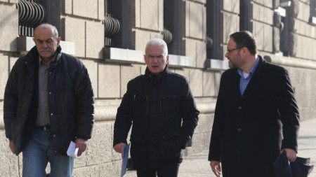 Волен Сидеров, Десислав Чуколов и Павел Шопов от „Атака“ дадоха изявление пред Народно събрание.
