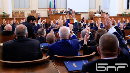 Народното събрание прие на първо четене промени в Закона за