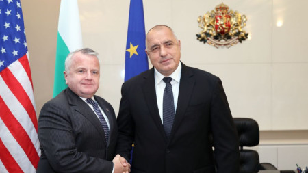 Премиерът Бойко Борисов и заместник-държавният секретар на САЩ Джон Съливан на срещата им в Министерски съвет.