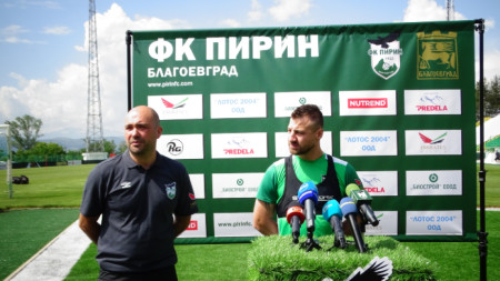Николай Бодуров (вдясно) и пресаташето на Пирин Йордан Грозданов.