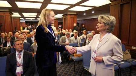 Stefka Kostadinova y Vesela Lecheva 