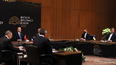 Тристранна среща на външните министри на Русия, Турция и Украйна, 10 март 2022 г.