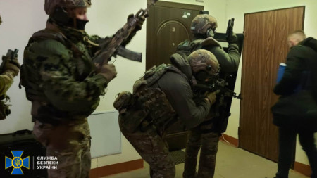 Украинските власти обявиха че са разбили групи планирали саботажи на