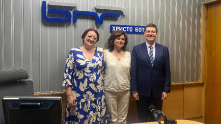 Райна Манджукова, Нина Цанева и Милен Митев 
