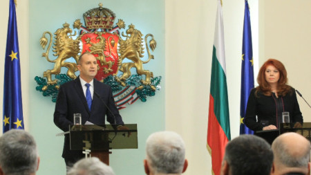 Президентът Румен Радев и вицепрезидентът Илияна Йотова дадоха пресконференция по повод третата годишнина от встъпването си в длъжност