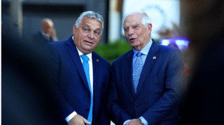 Министър-председателят на Унгария Виктор Орбан (вляво) и върховният представител на ЕС за външната политика Жозеп Борел - Гранада, Испания - 6 октомври 2023