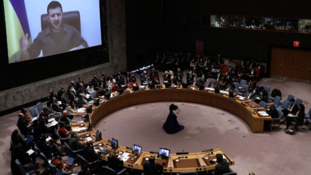 Президентът на Украйна Володимир Зеленски говори по видеоконферентна връзка пред Съвета за сигурност на ООН, 5 април 2022 г.