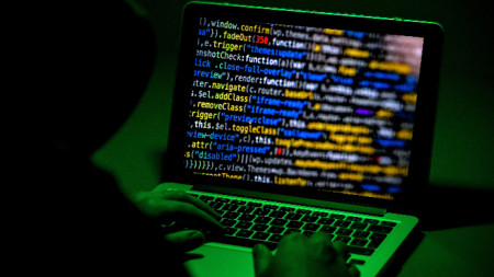 Международната хакерска група Анонимните предупреди жителите на Руската федерация че