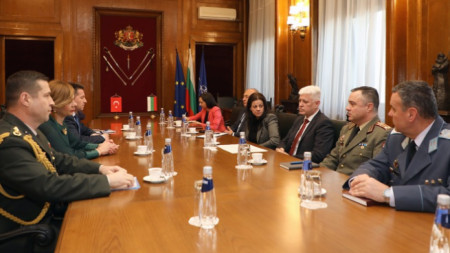 Момент от срещата на министъра на отбраната Димитър Стоянов с турския посланик Айлин Секизкьок