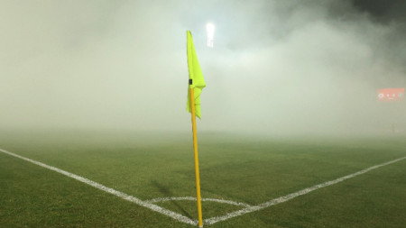 Мъглата в Разград също затрудни футболистите