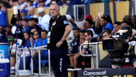 Дик Адвокаат изведе Кюрасао до световните финали.