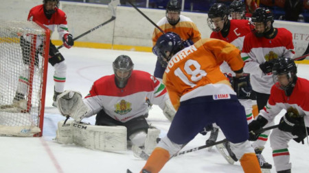 Националният отбор на България по хокей на лед за юноши