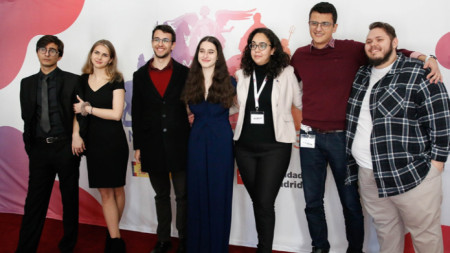 La délégation bulgare au Championnat mondial de débats à Madrid