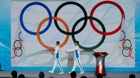 Олимпийският огън за pимните олимпийски игри в Пекин през 2022