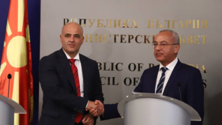 Премиерите на България и Република Северна Македония Гълъб Донев и Димитър Ковачевски.
