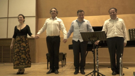 Ekaterina, Pancho, Konstantín y Alexánder Vadiguerov 