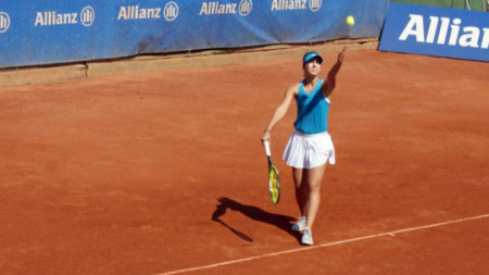 Гергана Топалова отпадна в първия кръг на тенис турнира за
