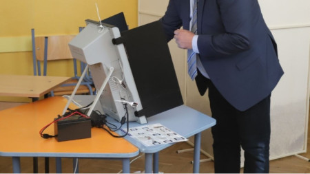 30 тестови машини за гласуване са доставени в Районната избирателна