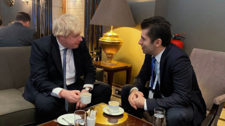 Министър председателят Кирил Петков разговаря с премиера на Обединеното кралство Борис
