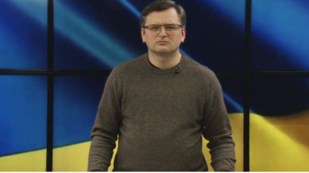 Външният министър на Украйна Дмитро Кулеба е провел телефонен разговор