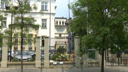 Протестът е планиран да започне в късния следобед пред Министерски съвет и да завърши в 20 ч с молитва пред посолството на Холандия (на снимката) в София.