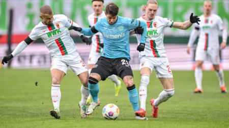 Байер (Леверкузен) победи Аугсбург с гол в 94-ата минута