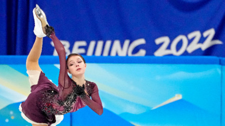 Световната шампионка по фигурно пързаляне Анна Шчербакова спечели олимпийската титла