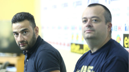 Степан Хиндлиян (вляво) и Димитър Костадинов от НКП
