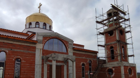 Новоизграждащият се православен храм в Сливен Св Петка на хълма