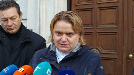 Заместник-кметът по околната среда на София Надежда Бобчева и директорът на завода на третиране на отпадъци Николай Славов. 