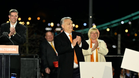 Виктор Орбан произнася реч след общите избори и националния референдум относно закона за закрила на детето, Унгария, 3 април 2022 г.