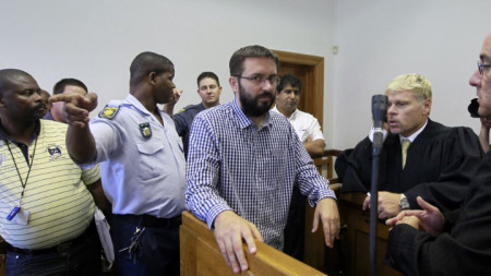 Доброслав Гаврич, чиято екстрадиция Сърбия иска за убийството на Аркан, в съд в Кейптаун през февруари 2012 г.