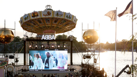 Въпреки новия албум и предстоящото турне поп групата AББA обяви