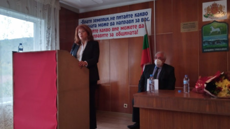 Вицепрезидентът Илияна Йотова посети най малката община в България Трекляно