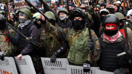 Протестиращи в Киев, 8 февруари 2014 г.