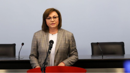 Областният съвет на БСП във Велико Търново поиска Корнелия Нинова
