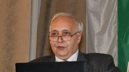 проф. Константин Хаджииванов