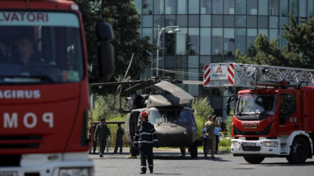 Хеликоптер Блек Хоук на американската армия направи извънредно кацане днес