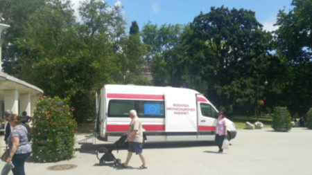 Голям интерес към ваксинацията срещу коронавируса беше отчетена във Варна
