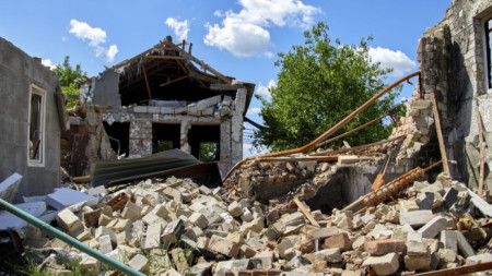Щети по сгради в село Руска Лозова в района на Харков, над което украинските сили си върнаха контрола наскоро, 16 юни 2022 г.
