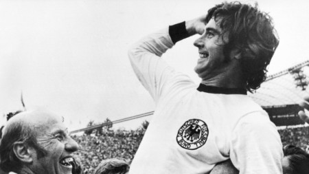 Германската футболна легенда Герд Мюлер почина днес на 75 годишна възраст