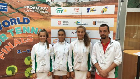 Националките на България по тенис до 14 години започнаха с