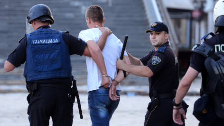 Арест по време на протест в Скопие срещу т.нар. френското предложение, 6 юли 2022 г.