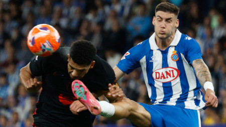 Момент от мача в Барселона.