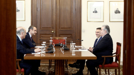 Лидерите на партиите в гръцкия парламент в очакване на срещата с президентката Катерина Сакеларопулу - Атина, 24 май 2023