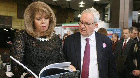 Вицепрезидентът Илияна Йотова и вицепрезидентът на Франкфуртския панаир на книгата Тобиас Фос.